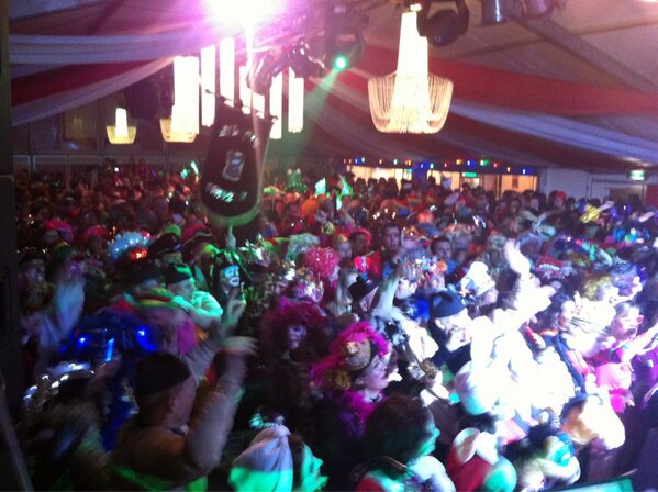 Hulsmanvenray's tweet photo. @MiltonCavis @christelwdreej vanaf hier is t minstens net zo Moj!! http://t.co/zi9pa3N3
