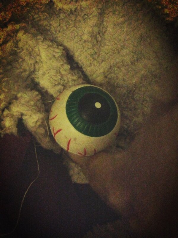 MisterCheeto's tweet photo. Eyeball!!!! http://t.co/XmoQk476