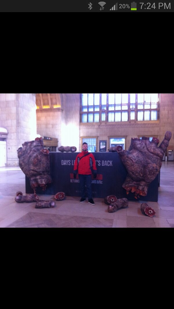 WesleyCouture's tweet photo. #twdfeb10 looking forward to tonight!!!!! http://t.co/uJEBAKkA