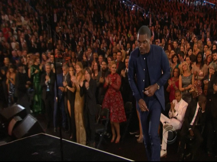 BCyer4WCQAE09ZR.png:large