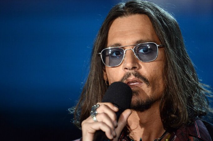 My obviously favorite part of the #Grammys #IloveJohnnyDepp http://t.co/pQ72p5Vt<a href="/tag/grammys"class="tags">#Grammys</a><a href="/tag/ilovejohnnydepp"class="tags">#IloveJohnnyDepp</a>