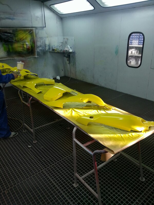 Luispitorio's tweet photo. Pintando una motillo! Aleee http://t.co/49uP8oTD