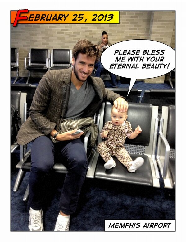 Father Deliciano just baptized me at the airport. Amen! <a href="/feliciano_lopez/">Feliciano López</a>