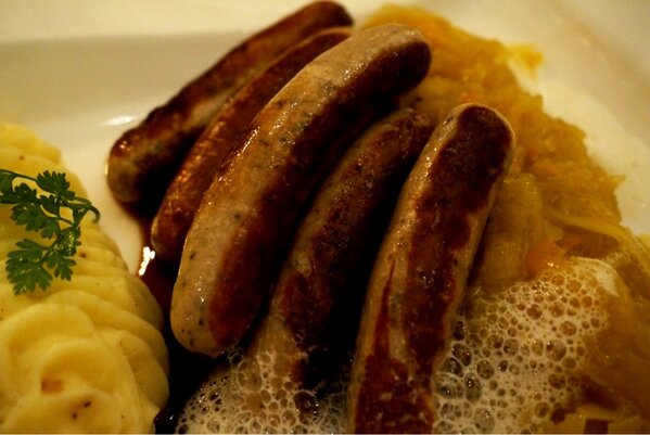 HIDEO_KOJIMA_EN's tweet photo. Sausage.  http://t.co/cqiC7ItiMi