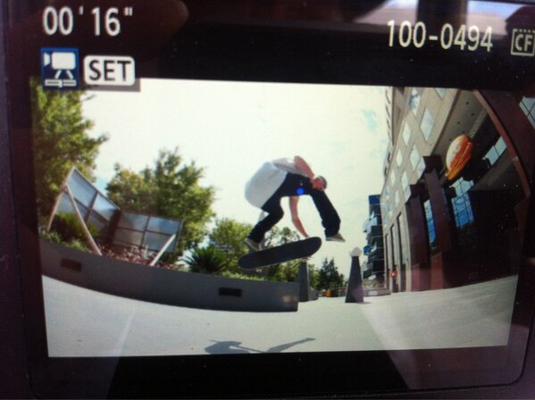 KLAWSSS's tweet photo. We out here gettin lines #backonboard http://t.co/aMbpgvjmDR