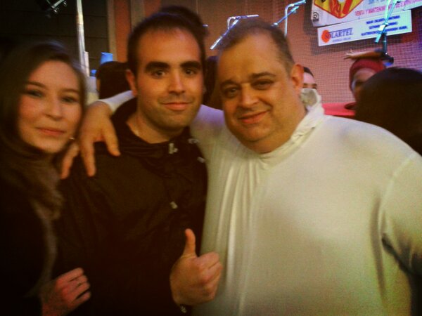 JuanFerrer_88's tweet photo. Increible festival en Écija. @YolandaC__ . Aqui os dejo una fotillo con el mas grande @CanijodeCarmona http://t.co/l5voXuVMux