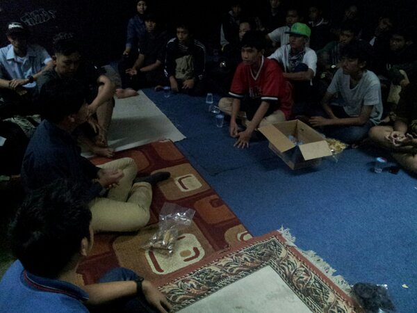 garduhouse's tweet image. Sharing sadar dokumentasi lewat video dari @INA_Walls #lenscaps