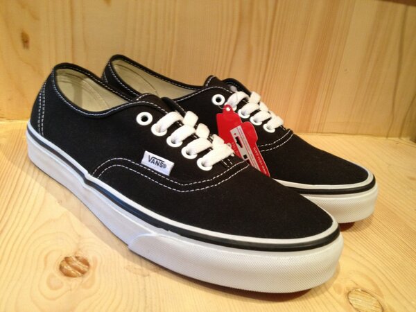 vans authentic black white ifc