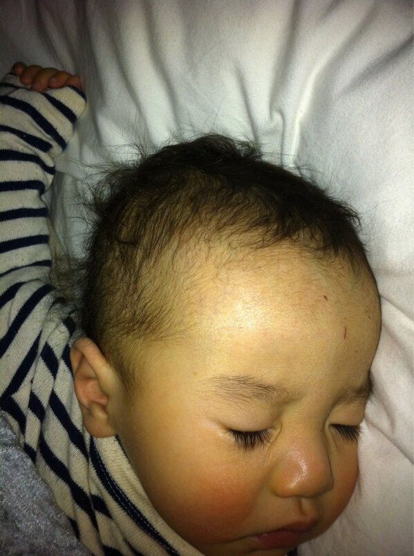 kweli_emi's tweet photo. 息子の天パが如実になってきた http://t.co/YphE6LdBRv