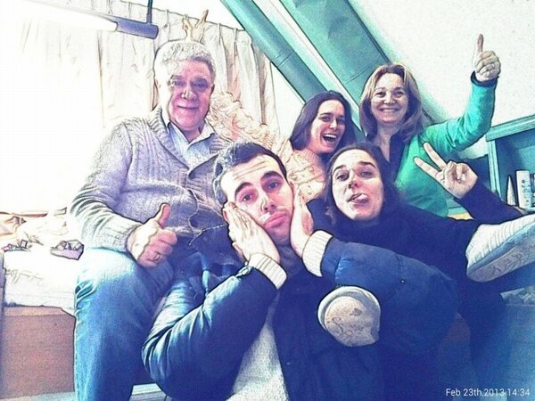 Mentapoleo4's tweet photo. Amsterdam en familia @delftriz @BlzquezCarlos @tulipaness @biglasses 🚲🚲 http://t.co/WFnF3Dxnje