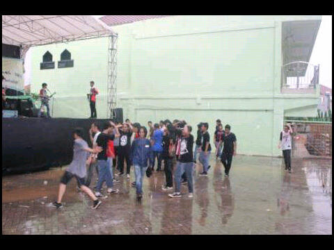 NOBRAINxSM's tweet photo. HUT 91 walaupun hujan tidak gentar (m)(m) #2 http://t.co/L9keqS5KkJ