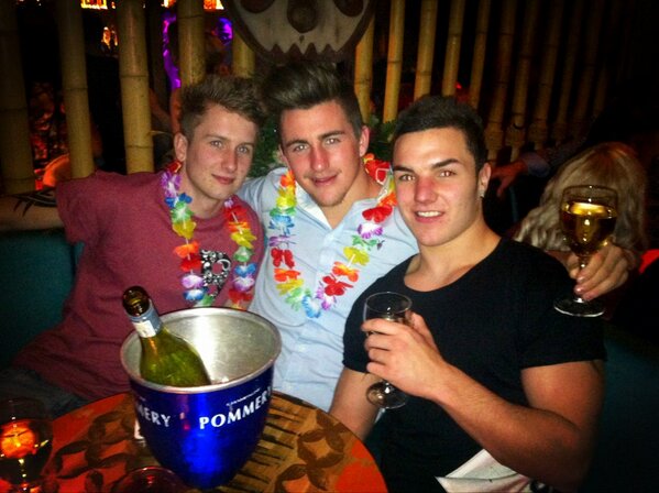 benleemorgan_'s tweet image. #leeds #birthday #1toomany