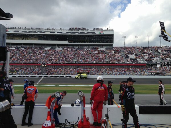 jgcrockett's tweet image. @elginsweeper @TrackSweeper at the #RaceDay #Daytona500 #StartFinishLine...wave Hi!