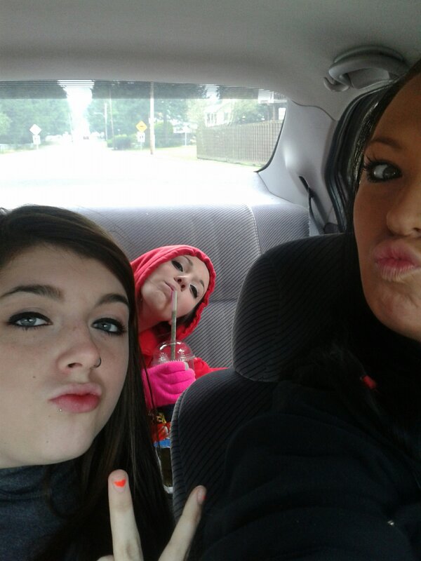 miicheelleeyy's tweet image. @xo_melissaa @slickhughes6666 we miss you :(  #blazin #randomroad #missyou #comeback @katieoakley5 @oxx_samantha