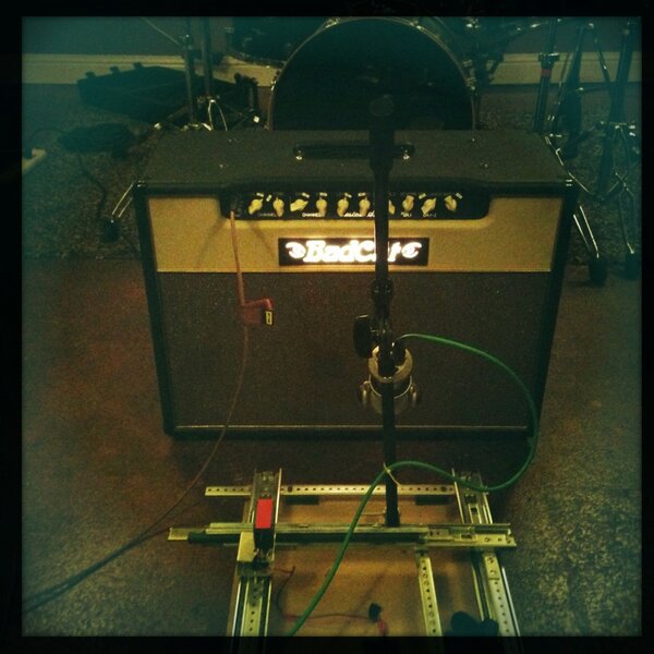 TGHMusic's tweet photo. Meow. #Badcat http://t.co/pQz3AB2zv8