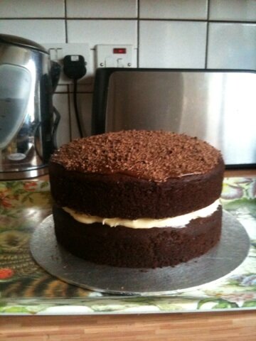 rach26jb's tweet photo. Mums birthday cake #justcallmenigella http://t.co/373uMZvMxn