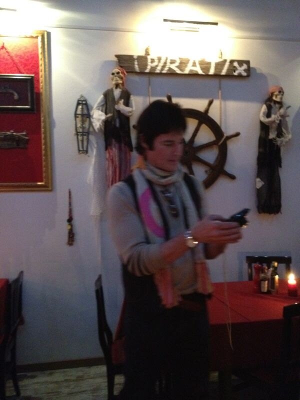 OSTERIAIPIRATI's tweet photo. Thank you @Ronn_Moss http://t.co/b6AcoPQJIq