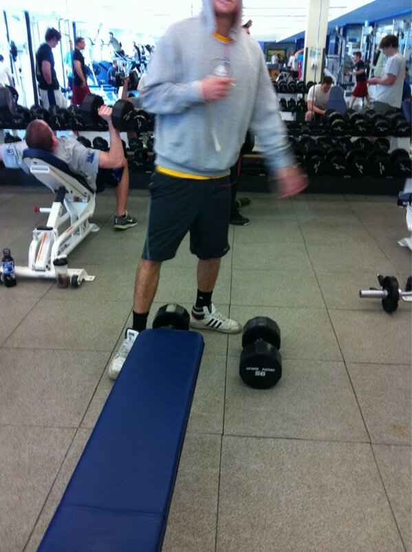 UNH15main's tweet photo. Friends don't let friends skip legs day http://t.co/GGg0yHgNRm