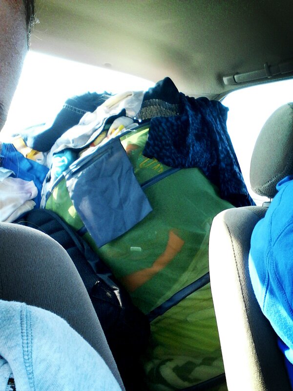 kelshaddad's tweet image. ill pay someone to come put all my laundry away. #kaycool