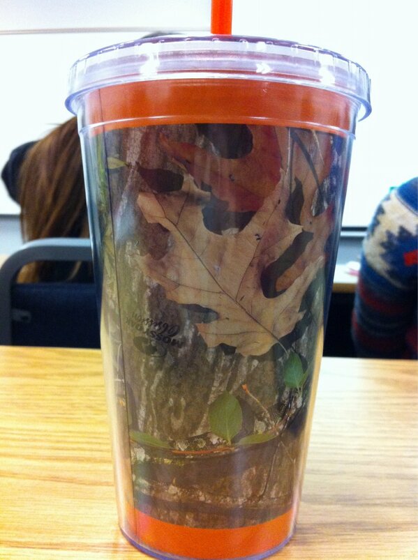 hcsimmons20's tweet image. #MossyOakMonday @MossyOakPro 
Can't handle the day without my favorite cup! 💚😊