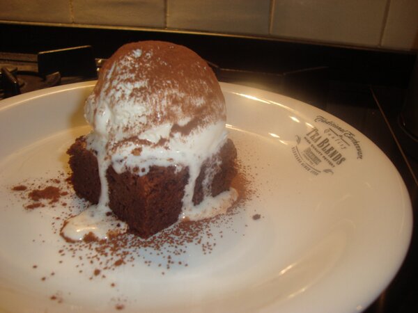 Stansfoods Nl Hot Brownie Met Ijs Beter Dan Burger King Stansfoods Http T Co Gadlqkb9xt