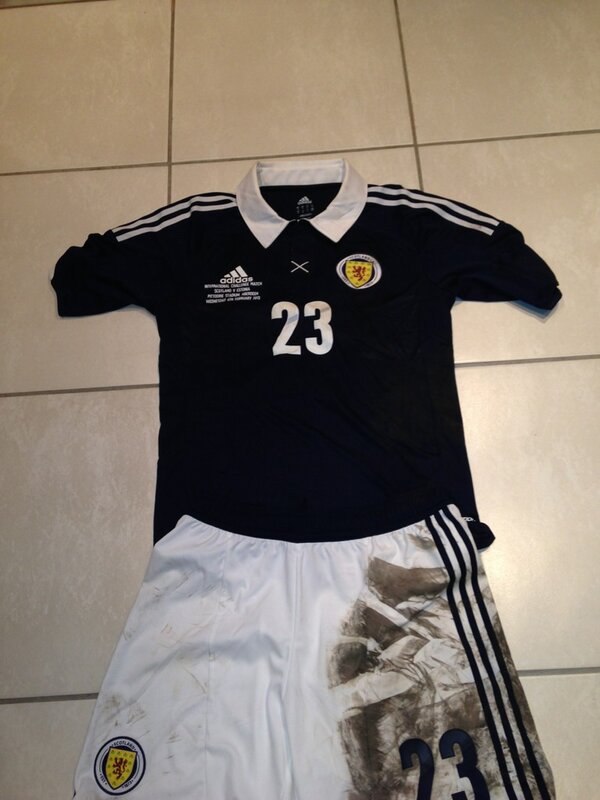 robsnodgrass7's tweet photo. My signed strip from the scotland vs Estonia game will be given only to a follower who retweets #snoddycomp http://t.co/xUrFePGDYm