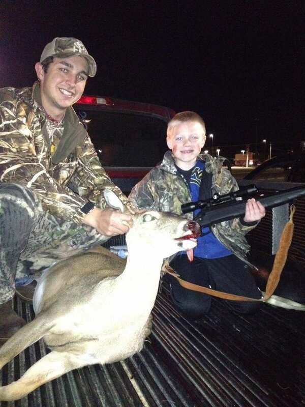 shelbyrseabaugh's tweet image. #mcm #camocutie #deaddeer @JoshCassidy11