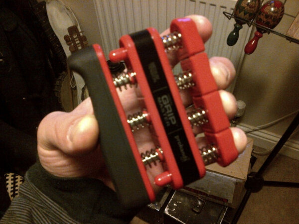 daz_reynolds's tweet image. Normal service resumed! #prohands #handexerciser