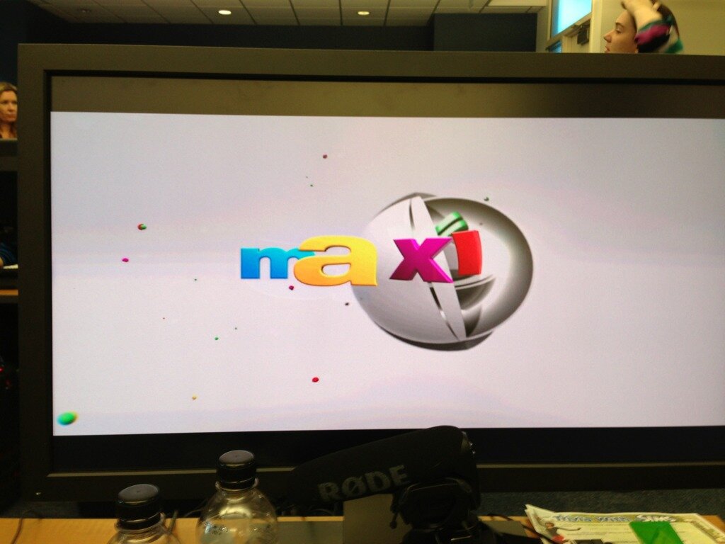 [Noticia]Maxis en la intro de The Sims 3 BDA4bTdCIAEyHLw