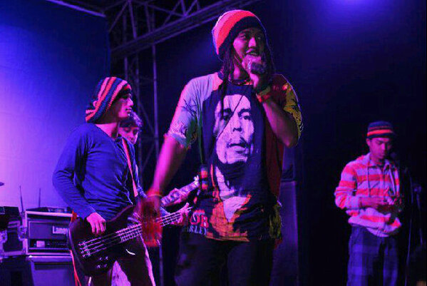 Dbholu_Band's tweet photo. @ipongdjembe @eko_ekonugroho http://t.co/YUfNXudl