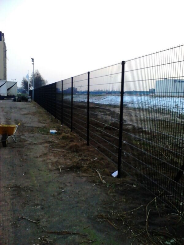 Project Zwolle van start! 305 m. rastermathekwerk welke wordt voorzien van electric fencing! klompenburg.eu