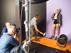 Cosmopolitan's tweet photo. Get all the behind-the-scenes photos from @MileyCyrus' cover shoot here: http://t.co/vwoyCcgW #MileyCosmo http://t.co/Am9xe4B0