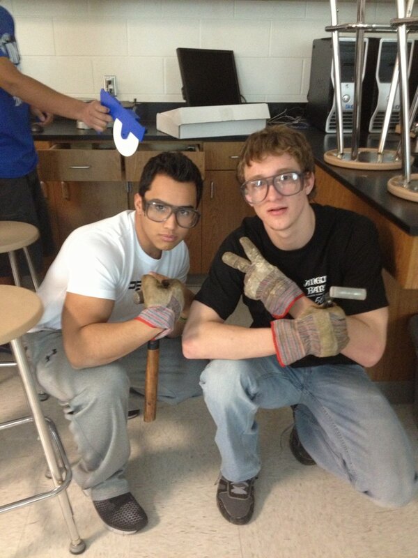joeyperdomo's tweet image. On that AP physics grind @J_Musser11 #SWAGMEOUT #STACKPAPER