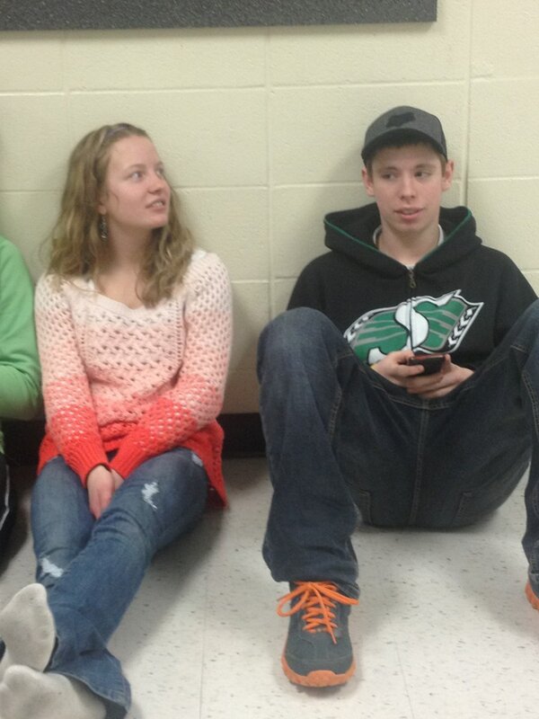 logslangford's tweet photo. Cute couple @8Earis http://t.co/3nVVqdab