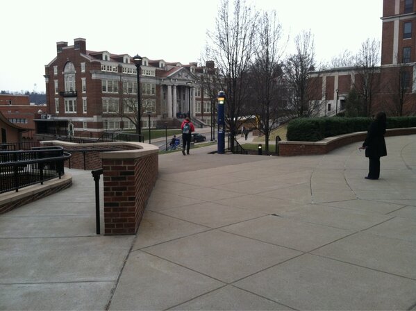 jilselwvu3's tweet photo. #WGST484 #scavengerhunt http://t.co/eArJi4mb
