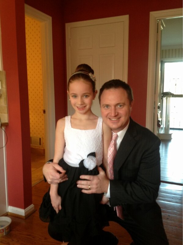 BrianRoby502's tweet photo. Loves her some daddy!! http://t.co/HfBR10dI