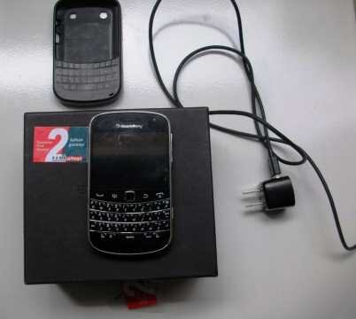 wts 2nd blackberry 9930 montana kondisi 90% free hippo battery just 2.8 08988236168/32fc089d  @sudutiklan_