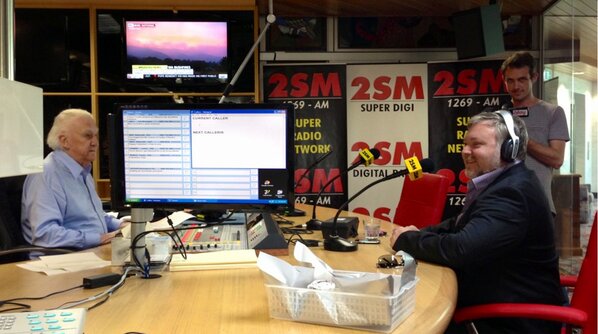 JamesDabPlus's tweet image. Here's another pic from today's show with Kyle and Lawsie!