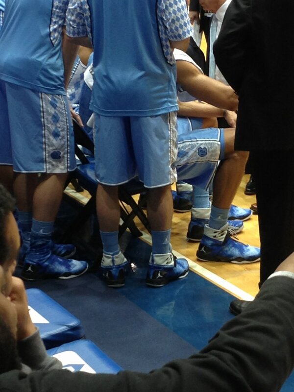 TarHeelMonthly's tweet image. Special Jordan sneakers the team is wearing tonight