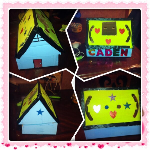 DawnLaken's tweet photo. Mine and Bree's creativeness coming out😳#fun #kids http://t.co/gDzZ7Nxv http://t.co/xBjPQUwN