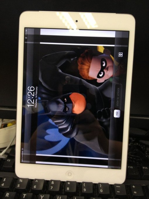 My colleague is try quite hard to convince me to get ipad mini instead of galaxy note 10.1.. http://t<a href="/tag/secretlab"class="tags"><span>#secretlab</span></a>