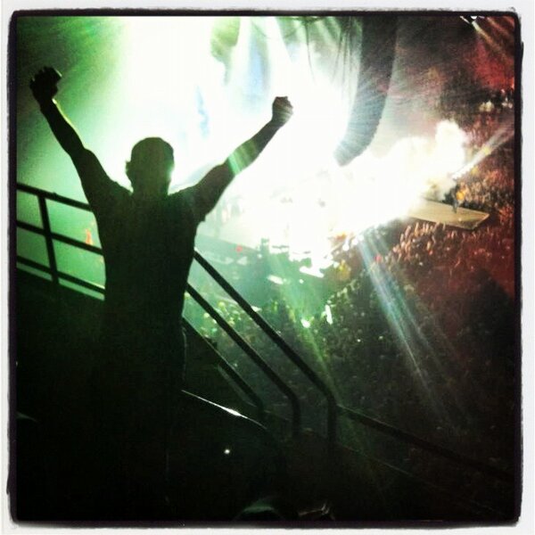 mooresy90's tweet image. @EricChurch come back soon bud. See you in June. #HeinzFeild