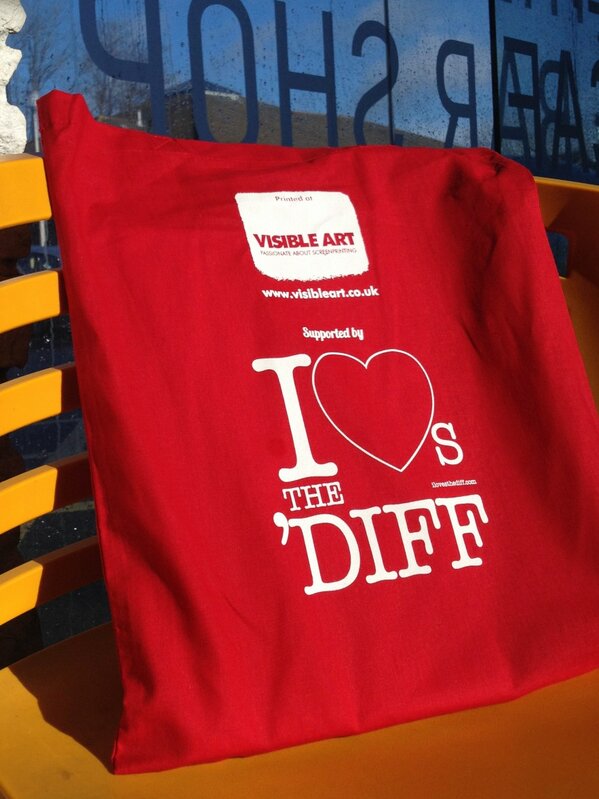 carol123jones's tweet image. “@ILovesTheDiff: The other side of the @_Diffusion tote #Diffusion2013 http://t.co/EL5zAoKA” recognise that @chaptertweets chair.