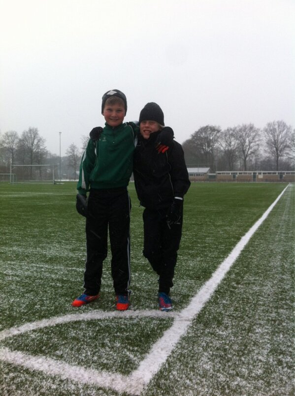 De stoerste voetballers van Sc Joure! #welsneeuwgeenvoetbal