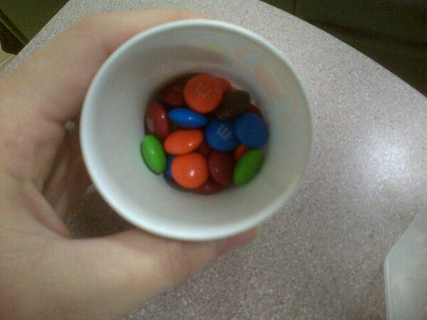 LauraPrimexo's tweet image. I&apos;m not allowed to eat the data. #sigh. #statsproblems.