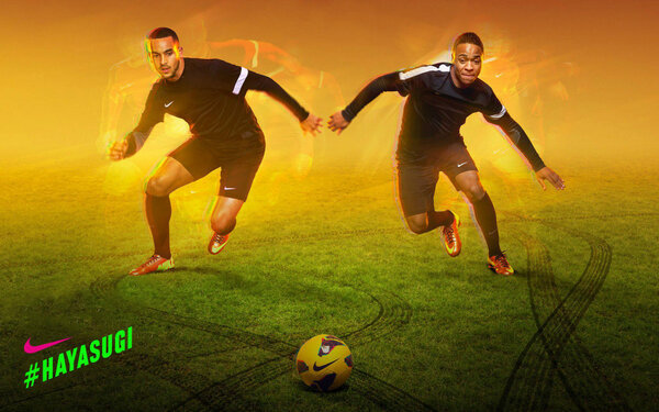 nikejapan's tweet photo. スピードマスターの2人が激突する。試合を変えるのは誰だ?スピードを発揮するのは誰だ? #HAYASUGI http://t.co/GcGsRRi8 http://t.co/XmxC7wpE