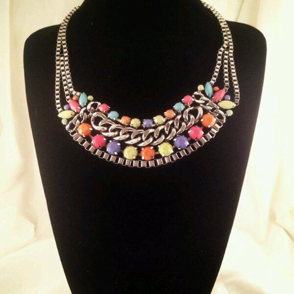 Necklace met verschillende kleuren stenen 21,95 #RT if you like