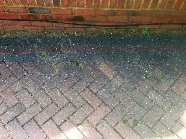 LewisCityClean's tweet image. Block Paving Before .
