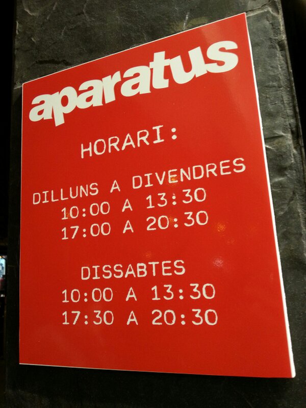 _aparatus's tweet photo. Anem escalfant motors...Demà obrim portes! http://t.co/WJ0AGOOp