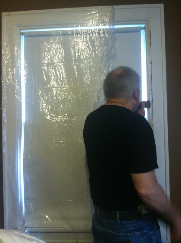 fre_shavaKato's tweet image. Great. The window and frame are ALL ONE PIECE.As in the whole thing has to come out. #100yearoldhouse #windowupdate